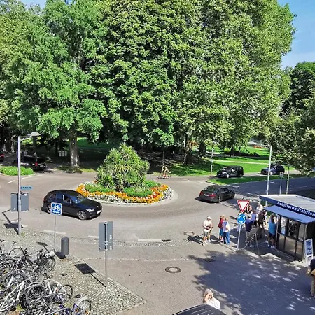 Mit Parkblick Lindau Bodensee Insel *